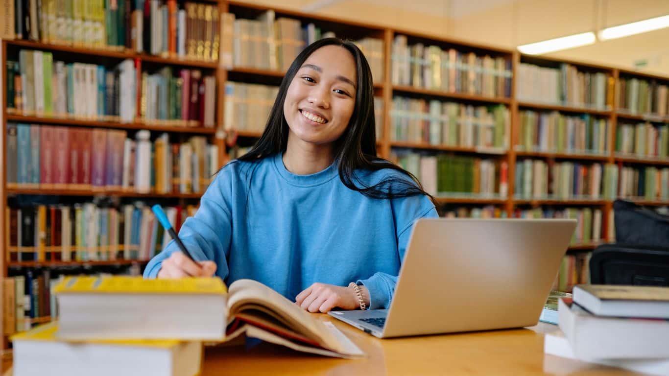 2026 bursary applications now open